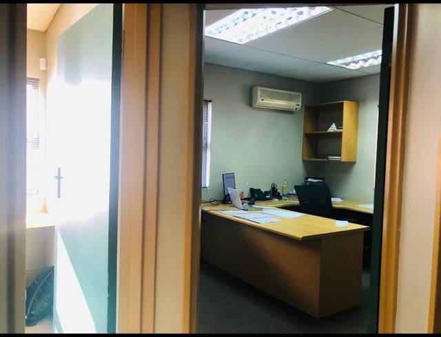 BUSINESS PROPERTY TO RENT IN BENDOR